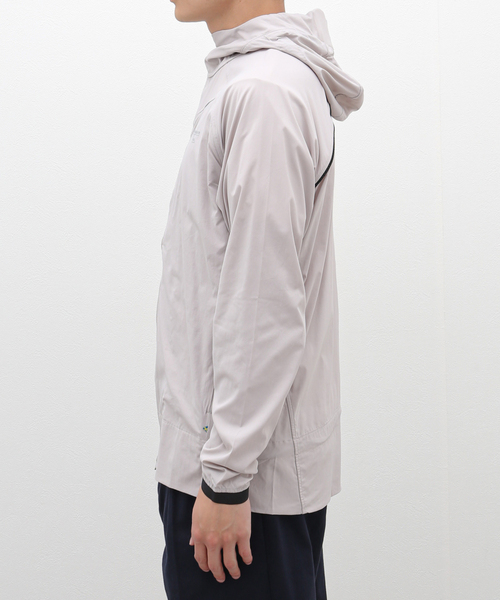 KLATTERMUSEN(クレッタルムーセン)の「KLATTERMUSEN / クレッタルムーセン Nal Hooded Jacket Ms 40652M11(マウンテンパーカー・メンズ・ブラック/レッド系その他・MEDIUM/SMALL)」の5枚目の写真
