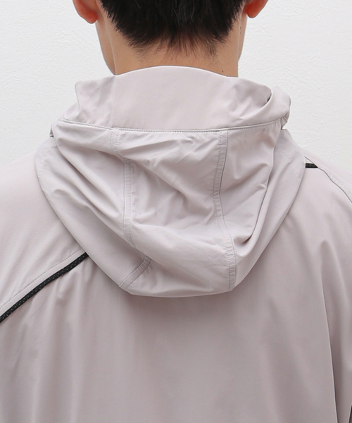 KLATTERMUSEN(クレッタルムーセン)の「KLATTERMUSEN / クレッタルムーセン Nal Hooded Jacket Ms 40652M11(マウンテンパーカー・メンズ・ブラック/レッド系その他・MEDIUM/SMALL)」の8枚目の写真