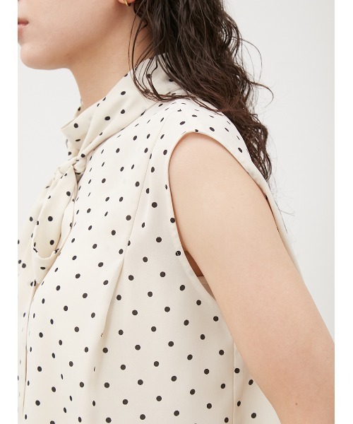 Mila Owen(ミラオーウェン)の「フレンチスリーブボウタイブラウス(Tシャツ/カットソー・レディース・アイボリー/ブラック・0/1)」の7枚目の写真