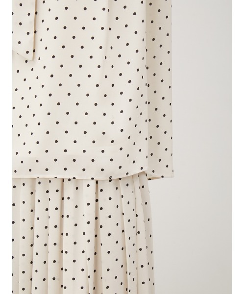 Mila Owen(ミラオーウェン)の「フレンチスリーブボウタイブラウス(Tシャツ/カットソー・レディース・アイボリー/ブラック・0/1)」の8枚目の写真