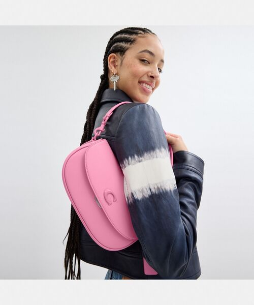 COACH（コーチ）の「エミー サドル バッグ 23（ショルダーバッグ