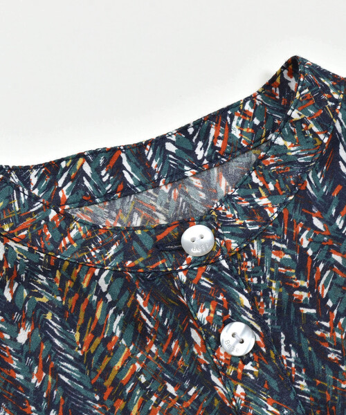 BeBe（ベベ）の「【お揃い】【DEVEAUX】グラフィックバンドカラーワンピース(90~160cm)（シャツワンピース・キッズ・グリーン系その他/イエロー系その他・100cm/110cm/150cm/130cm/120cm/140cm/90cm）」の7枚目の写真