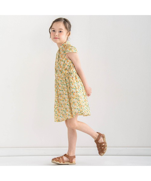 BeBe（ベベ）の「【お揃い】【DEVEAUX】グラフィックバンドカラーワンピース(90~160cm)（シャツワンピース・キッズ・グリーン系その他/イエロー系その他・100cm/110cm/150cm/130cm/120cm/140cm/90cm）」の4枚目の写真
