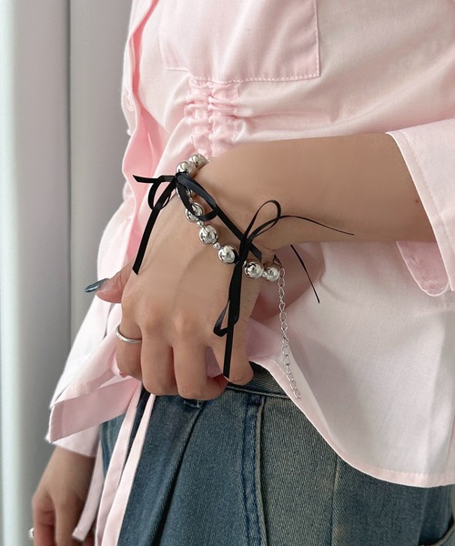 apres jour mignon(アプレジュールミニョン)の「【apresjour mignon×ARIAZ】アソートリボンパールブレスレット(ブレスレット・レディース・ブラック/シルバー・ONESIZE)」の6枚目の写真
