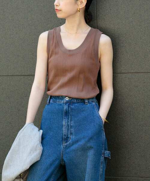 URBAN RESEARCH（アーバンリサーチ）の「『MADE IN JAPAN』Uネックリブタンクトップ（Tシャツ/カットソー・レディース・ブラウン/ブラック/ベージュ系その他・FREE）」の3枚目の写真