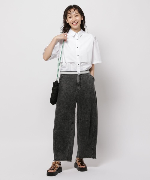 niko and...（ニコアンド）の「ウエストゴムレイヤードシャツ（シャツ/ブラウス・レディース・ライトブルー/オフホワイト/チャコール・MEDIUM/LARGE）」の4枚目の写真