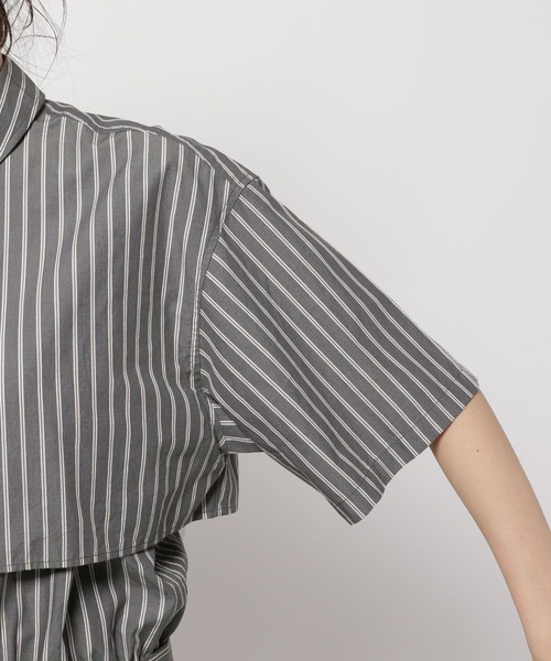 niko and...（ニコアンド）の「ウエストゴムレイヤードシャツ（シャツ/ブラウス・レディース・ライトブルー/オフホワイト/チャコール・MEDIUM/LARGE）」の17枚目の写真