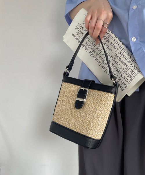 Ada.(エイダ)の「異素材切り替え 配色 ストロー バッグ(ハンドバッグ・レディース・ブラウン/イエロー/ブラック・FREE)」の8枚目の写真