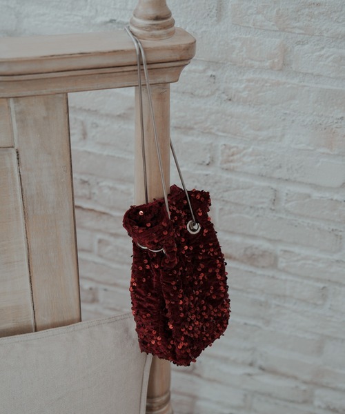 Kastane(カスタネ)の「【WEB限定カラー】ベロアスパンコールバッグ(ショルダーバッグ・レディース・ブラック/ブラウン/ブラウン系その他/バーガンディー・FREE)」の4枚目の写真