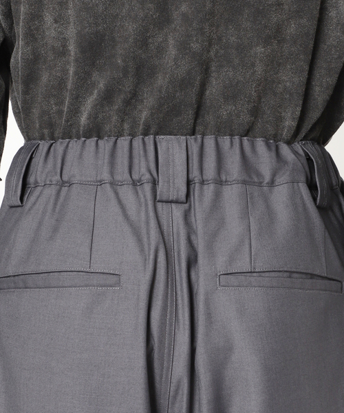JOURNAL STANDARD(ジャーナルスタンダード)の「TRモダン ワイドスラックス(スラックス・メンズ・チャコールグレー/ブラック/ブラウン・LARGE/MEDIUM)」の12枚目の写真
