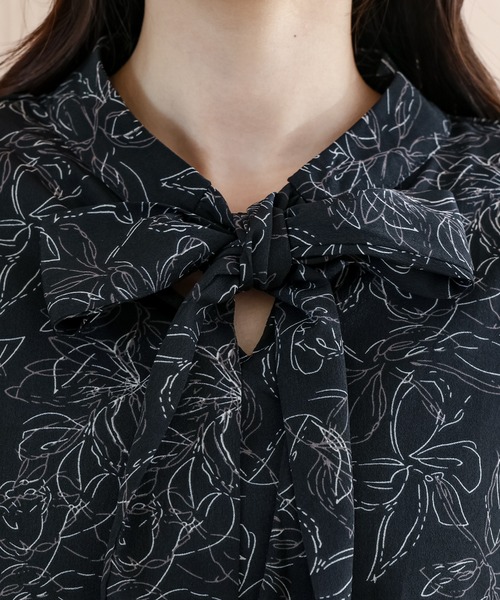 Lace Ladies(レースレディース)の「ボタニカル柄 ボウタイ付き ケープ風 ロング ワンピース(ワンピース・レディース・ベージュ/アイボリー/ブラック・S/FREE)」の6枚目の写真