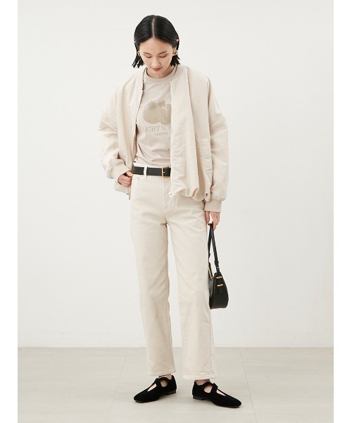 Mila Owen（ミラオーウェン）の「斜行デザインストレートデニムパンツ（デニムパンツ・レディース・アイボリー/ブラック/ブルー・0/1）」の4枚目の写真