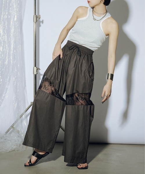 Ezick（エジック）の「Tulle line シャイニーカップ付きタンク（タンクトップ・レディース・シルバー/ブラック・FREE）」の22枚目の写真