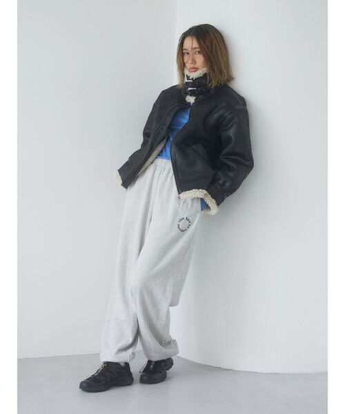 Ungrid(アングリッド)の「フェイクムートンボアブルゾン(ブルゾン・レディース・ブラック/ダークブラウン・SMALL/MEDIUM)」の14枚目の写真