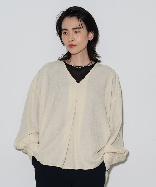 GALLEST（ギャレスト）の「◆ジャカードフォルムブラウス（シャツ/ブラウス・レディース・アイボリー/ブラック/ブルー系その他・34/38）」の2枚目の写真