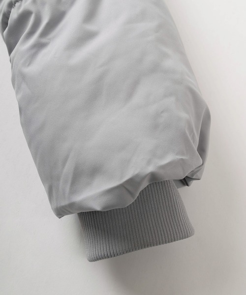 make a ray!（メイク ア レイ！）の「ルーズシルエット スタンドカラーデザイン 中綿パファージャケット/ダウンジャケット（ダウンジャケット/コート・メンズ・ブラック/アイボリー/グレー・M/L/XL）」の5枚目の写真