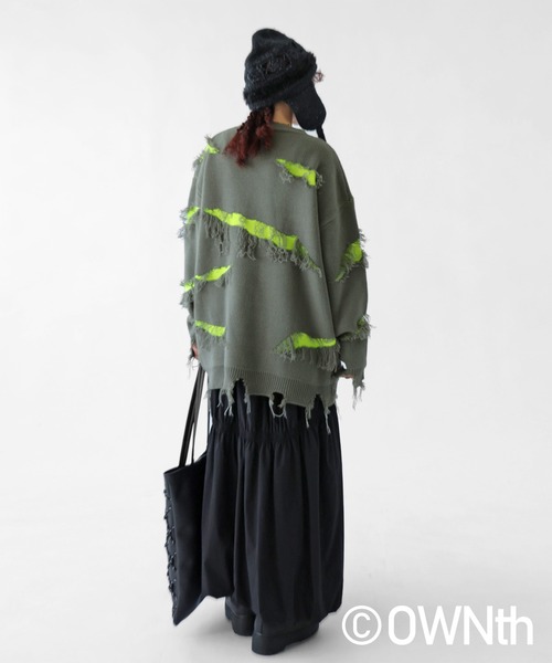 OWNth（オンス）の「スラッシュダメージデザインニットトップス（ニット/セーター・レディース・ブラック/ブルー/グレー・ONESIZE）」の12枚目の写真