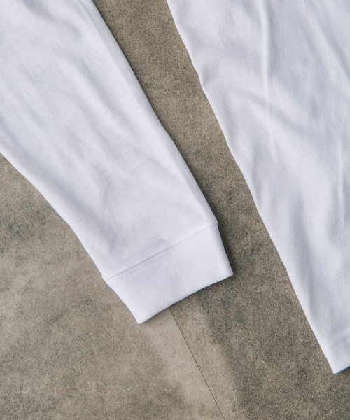 URBAN RESEARCH DOORS（アーバンリサーチドアーズ）の「『別注』Hanes×DOORS　2P DOORS Fit Long-Sleeve T-shirts2（Tシャツ/カットソー・メンズ・ホワイト・MEDIUM/LARGE/X-LARGE）」の4枚目の写真