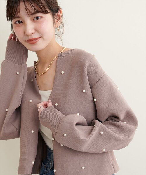 natural couture(ナチュラルクチュール)の「【Web限定】パールドットスカラップカーデ(カーディガン/ボレロ・レディース・モカ/ネイビー/レッド/アイボリー/グレイッシュベージュ/ブラック・FREE)」の1枚目の写真