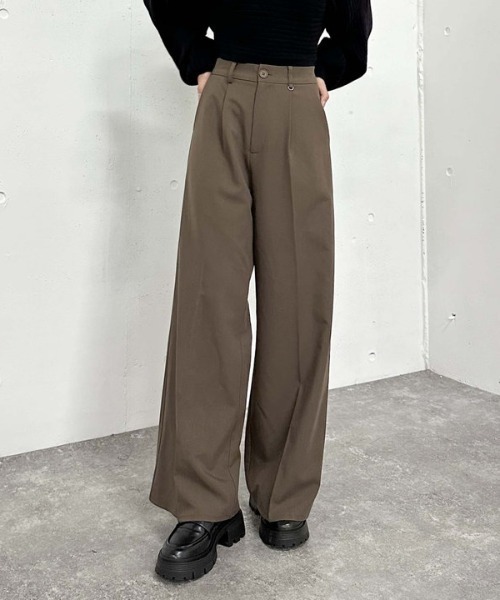 archives（アルシーヴ）の「ポイントチャームタックスラックス（スラックス・レディース・ブラック/ブラウン/グレー/ベージュ・MEDIUM）」の3枚目の写真