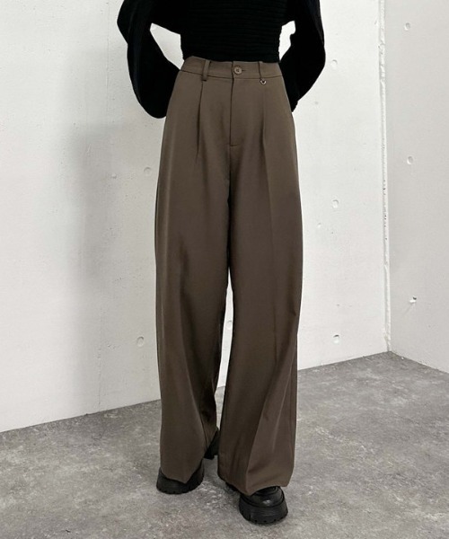 archives（アルシーヴ）の「ポイントチャームタックスラックス（スラックス・レディース・ブラック/ブラウン/グレー/ベージュ・MEDIUM）」の5枚目の写真