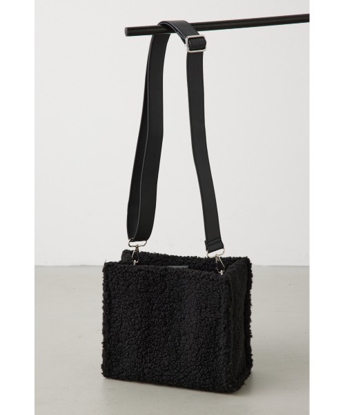 AZUL by moussy（アズールバイマウジー）の「ナローハンドルボアミニトートバッグ（トートバッグ・レディース・ベージュ/アイボリー/ブラック・FREE）」の21枚目の写真