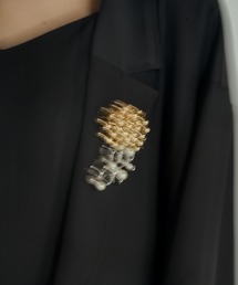 et.UNiVER（エトユニベール）の「Dot brooch（ブローチ/コサージュ）」