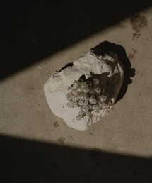 et.UNiVER（エトユニベール）の「Dot brooch（ブローチ/コサージュ）」