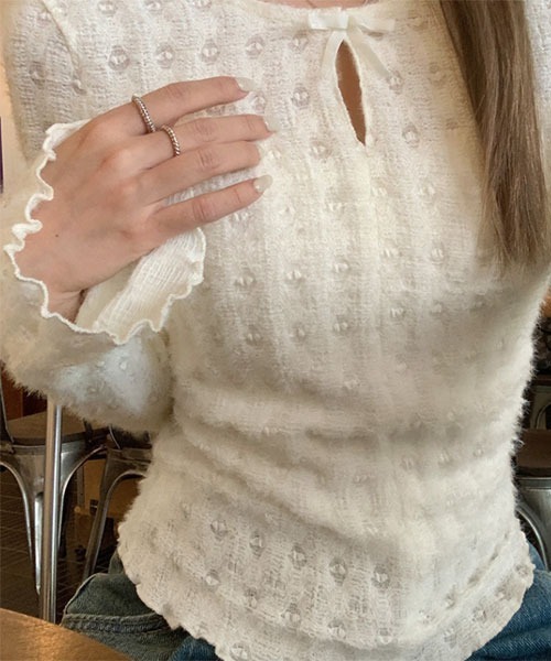 urge:(アージコロン )の「【URGE:】袖フレア タックイン ニットカットソー(ニット/セーター・レディース・オフホワイト・SMALL/MEDIUM/LARGE/X-LARGE)」の3枚目の写真
