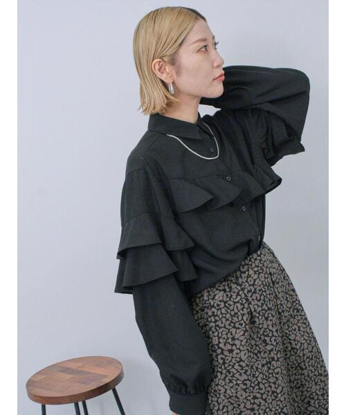 Samansa Mos2 blue（サマンサモスモスブルー）の「フリルシャツ（シャツ/ブラウス・レディース・オフホワイト/ブルー/ブラック・F）」の4枚目の写真