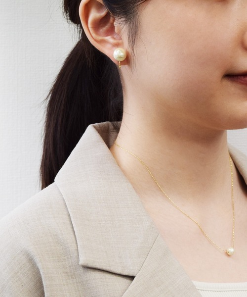 CALIN STANDARD(カリンスタンダード)の「◆金属アレルギー対応◆◆made in japan◆【痛くない】【落ちにくい】【ストレスフリーな着け心地】パール ループフィットイヤリング(イヤリング・レディース・ホワイト/アイボリー・FREE)」の4枚目の写真