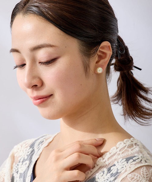 CALIN STANDARD(カリンスタンダード)の「◆金属アレルギー対応◆◆made in japan◆【痛くない】【落ちにくい】【ストレスフリーな着け心地】パール ループフィットイヤリング(イヤリング・レディース・ホワイト/アイボリー・FREE)」の7枚目の写真