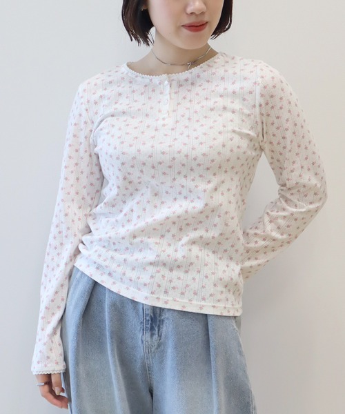 earth music&ecology(アースミュージックアンドエコロジー)の「アイレットジャカードタイトプルオーバー(Tシャツ/カットソー・レディース・グレー/ブルー/ピンク・FREE)」の4枚目の写真