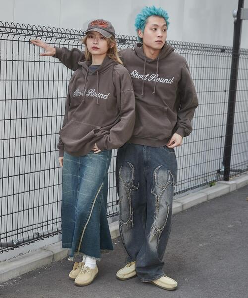 SHORT ROUND（ショートラウンド）の「SHORT ROUND/ピグメントラメグラフィックプルパーカー（パーカー・メンズ・ブラウン/スミクロ・LARGE/MEDIUM）」の7枚目の写真