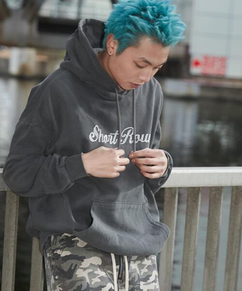 SHORT ROUND（ショートラウンド）の「SHORT ROUND/ピグメントラメグラフィックプルパーカー（パーカー・メンズ・ブラウン/スミクロ・LARGE/MEDIUM）」の22枚目の写真