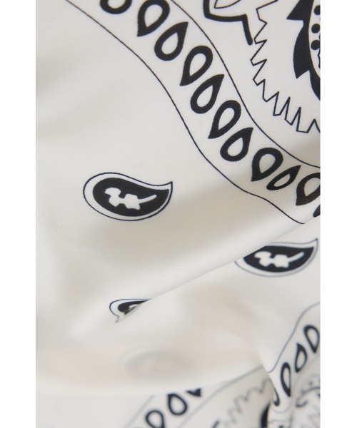 定価約5万 BCBG maxazria ペイズリー スカーフ柄 パワショル