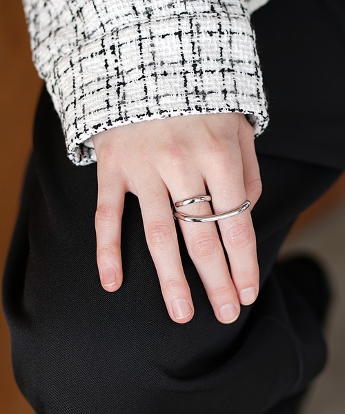 MinoriTY（マイノリティ）の「【MinoriTY】スムースダブルコネクトリング メンズ ウィメンズ ユニセックス（リング・メンズ・シルバー/ゴールド・M）」の3枚目の写真
