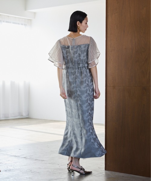 AIC.（エーアイシー）の「ラッフルスリーブロングワンピース（ワンピース・レディース・グレー/グリーン・FREE）」の9枚目の写真