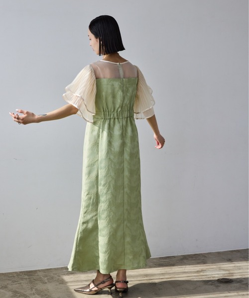 emiriawiz（エミリアウィズ）の「ラッフルスリーブ小花柄