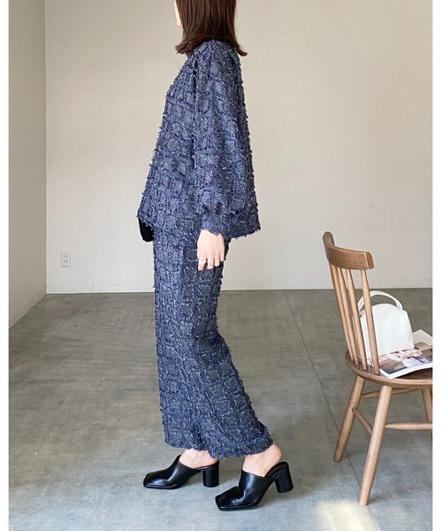 She's Closet(シーズクローゼット)の「チェック柄フリンジジャガード長袖トップス&ワイドパンツスタイル セットアップ(セットアップ・レディース・ブラック/ネイビー/ベージュ・FREE)」の5枚目の写真
