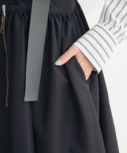 Green　Parks（グリーンパークス）の「・DOUBLE FLAGS サスペンダーミリタリースカート（スカート・レディース・ブラック/ベージュ/カーキ/ピンク・FREE）」の14枚目の写真