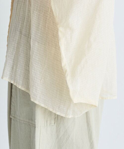 conges payes ADIEU TRISTESSE（コンジェ ペイエ アデュートリステス）の「インドチェックシアーブラウス（シャツ/ブラウス・レディース・ベージュ/ブラック・38）」の22枚目の写真