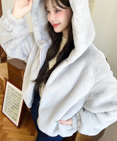 セール】ショート丈ジップパーカーフェイクファーブルゾン（パーカー