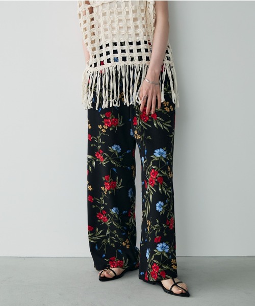 フラワープリントイージーパンツ（その他パンツ）｜Shelly island