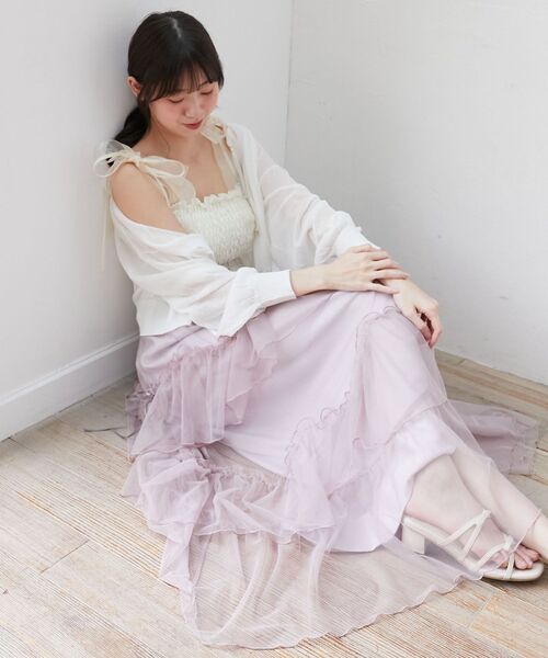 MAJESTIC LEGON（マジェスティックレゴン）の「カップ付ダブルリボンキャミソール（キャミソール・レディース・オフホワイト/ホワイト系その他/ブラック・MEDIUM）」の4枚目の写真