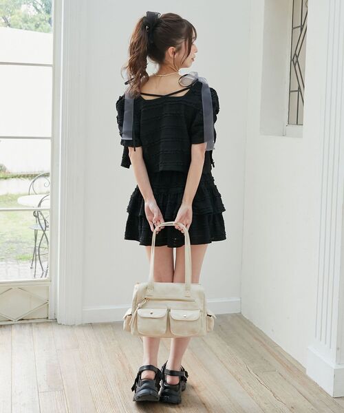 MAJESTIC LEGON（マジェスティックレゴン）の「カップ付ダブルリボンキャミソール（キャミソール・レディース・オフホワイト/ホワイト系その他/ブラック・MEDIUM）」の17枚目の写真