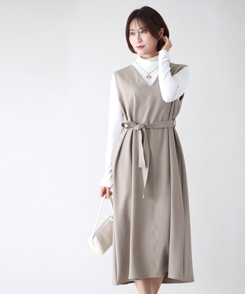 Ehre style(エーレスタイル)の「3つのシーンで着る逸品!ワンピ・お仕事・お出かけ・お呼ばれ(ジャンパースカート・レディース・ベージュ/グレー/ネイビー・FREE)」の2枚目の写真
