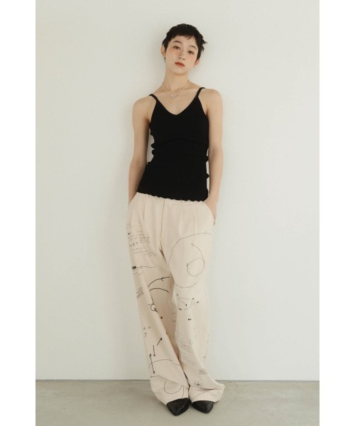 Knuth Marf(クヌースマーフ)の「cup in vneck camisole(キャミソール・レディース・ホワイト/ブラック・FREE)」の3枚目の写真