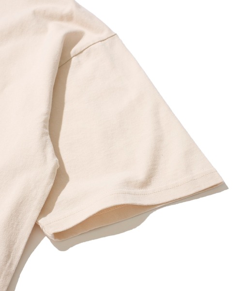 TETE HOMME（テットオム）の「【THE SATURDAY EVENING POST】Going&coming グラフィックプリントTシャツ（Tシャツ/カットソー・レディース・オフホワイト/チャコールグレー/ワインレッド・MEDIUM/LARGE/X-LARGE）」の6枚目の写真