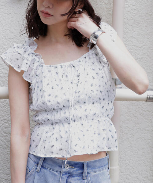 極美品　Heve ヘイヴ　シャーリングペプラムブラウス　ホワイト　FREEサイズ 極美品 Heve ヘイヴ シャーリングペプラムブラウス ホワイト